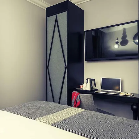 Mercure Paris Arc De Triomphe Wagram-3
